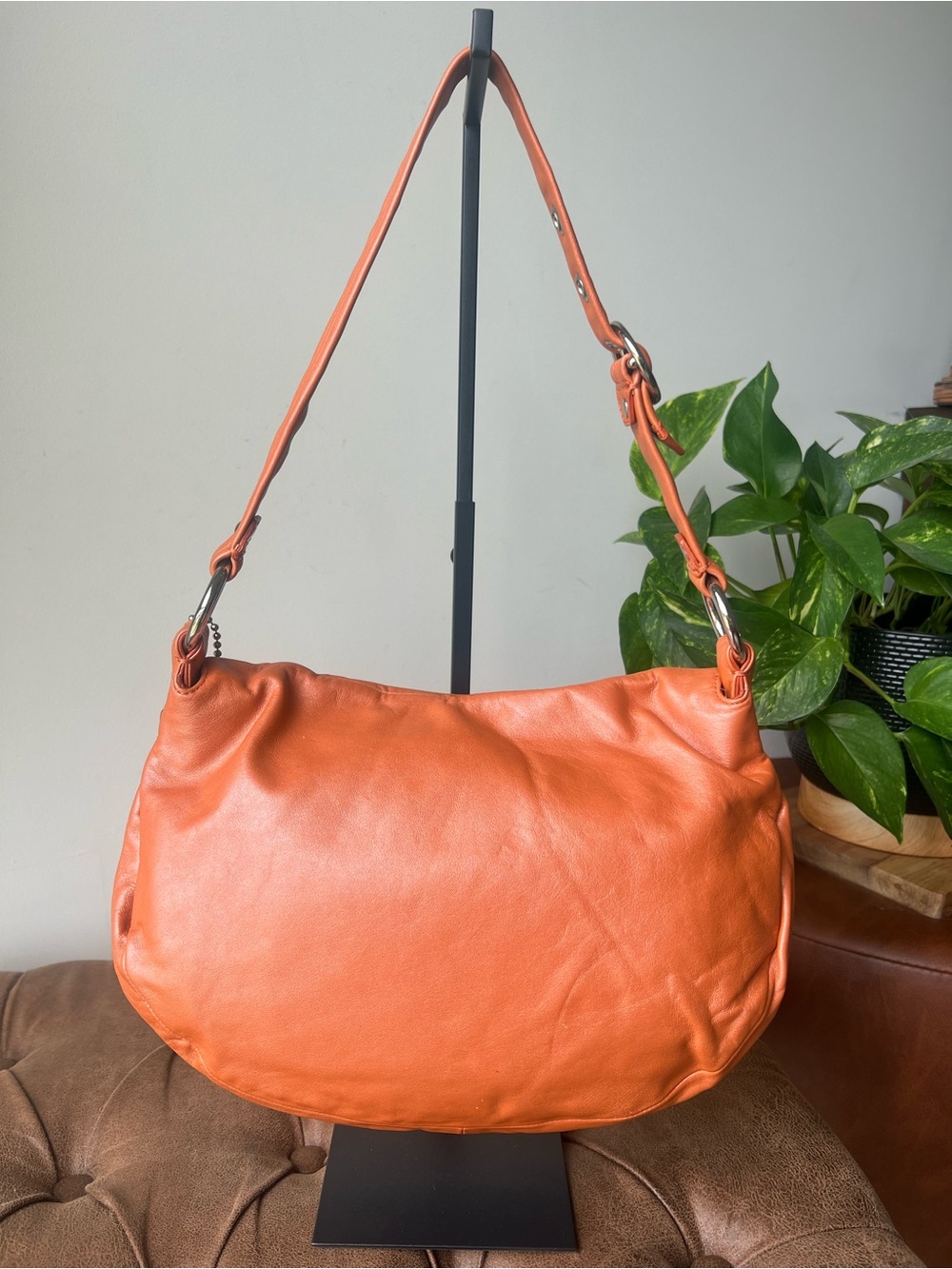 Coach Ali Leather Hobo Bag In The Color Tangerine Style 13652 - Picture 3 of 15